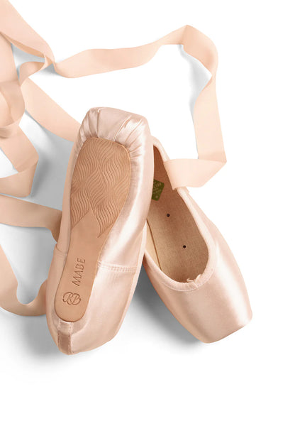 Mabe Pointe Shoe by RP